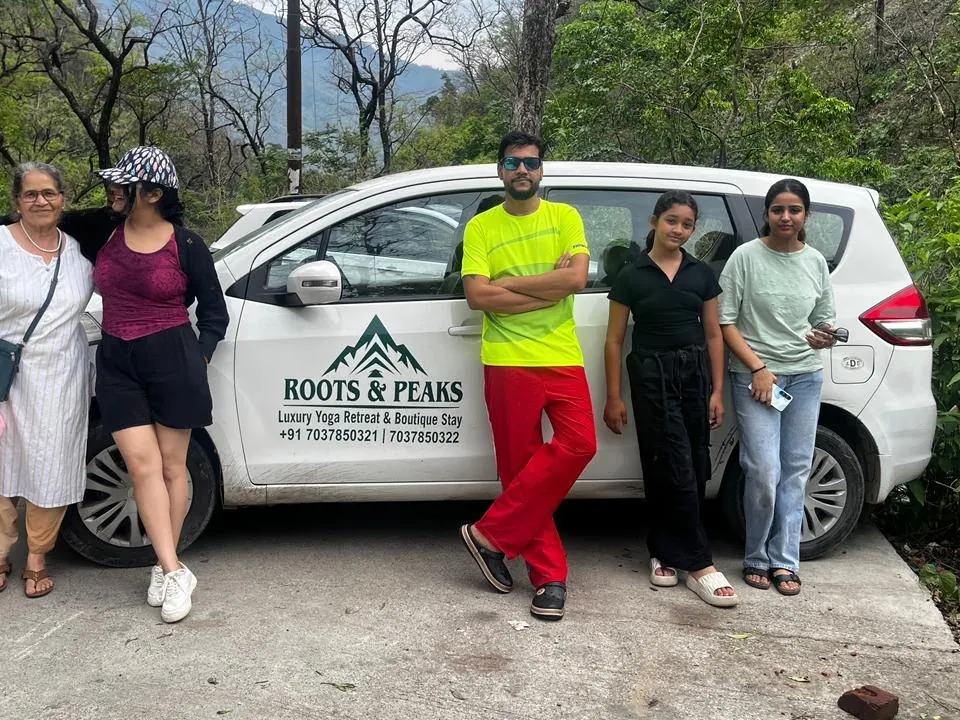 Retreat group on the way to the trek